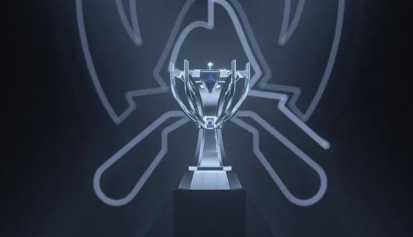 🎬8月4日LPL夏季赛战果：EDG重回榜首，IG三连败